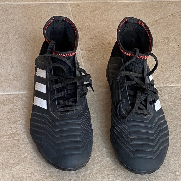 Adidas Predator soccer cleats - Picture 2 of 7